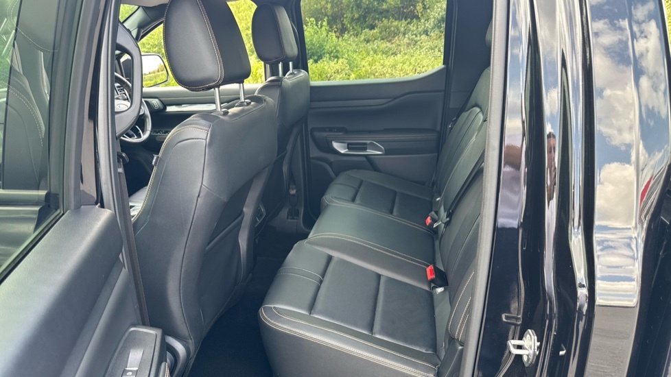 Ford Ranger Wildtrak Black #5