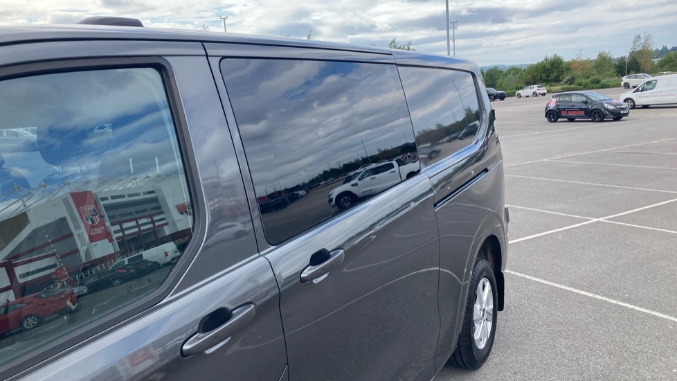 Ford Transit Custom 135Kw 68Kwh H2 Trend Van Nav White #32