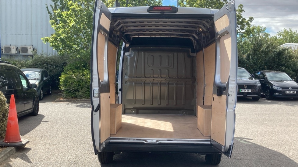 Peugeot Boxer Professional Grey #3