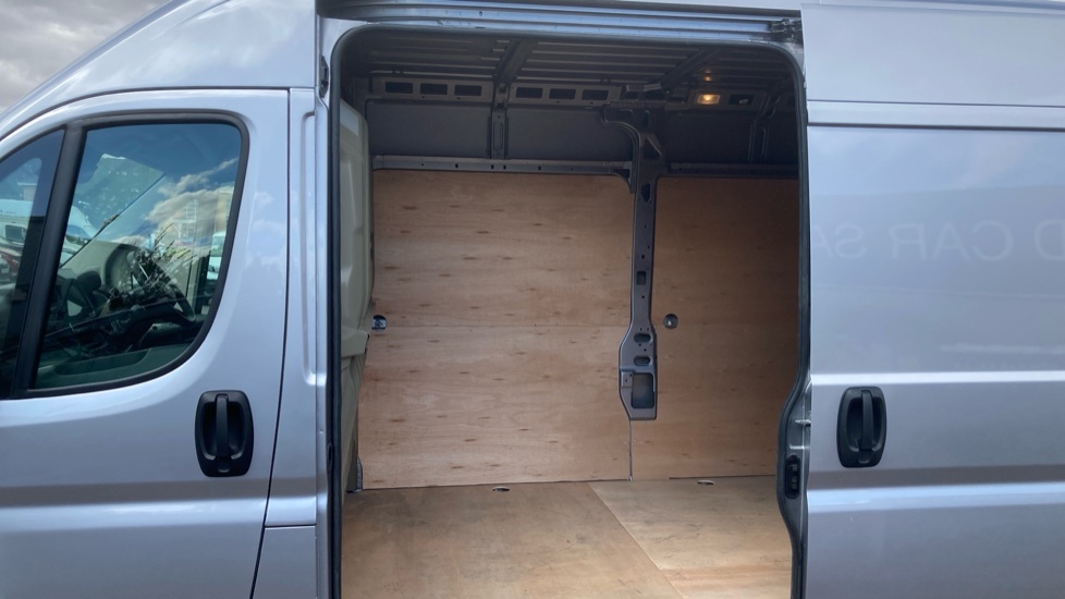 Peugeot Boxer Professional Grey #5