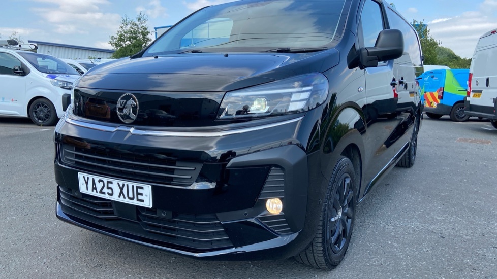 Vauxhall Vivaro 1.5 Turbo D 120 Pro H1 Van Silver #25