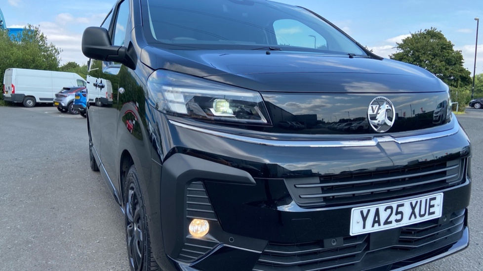 Vauxhall Vivaro 1.5 Turbo D 120 Pro H1 Van Silver #24