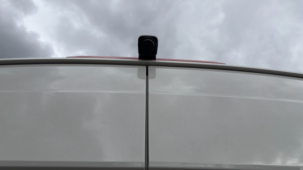 Volkswagen Crafter Cr35 Panel Van Startline Mwb 140 Ps 2.0 Tdi 6Sp Ma White #28