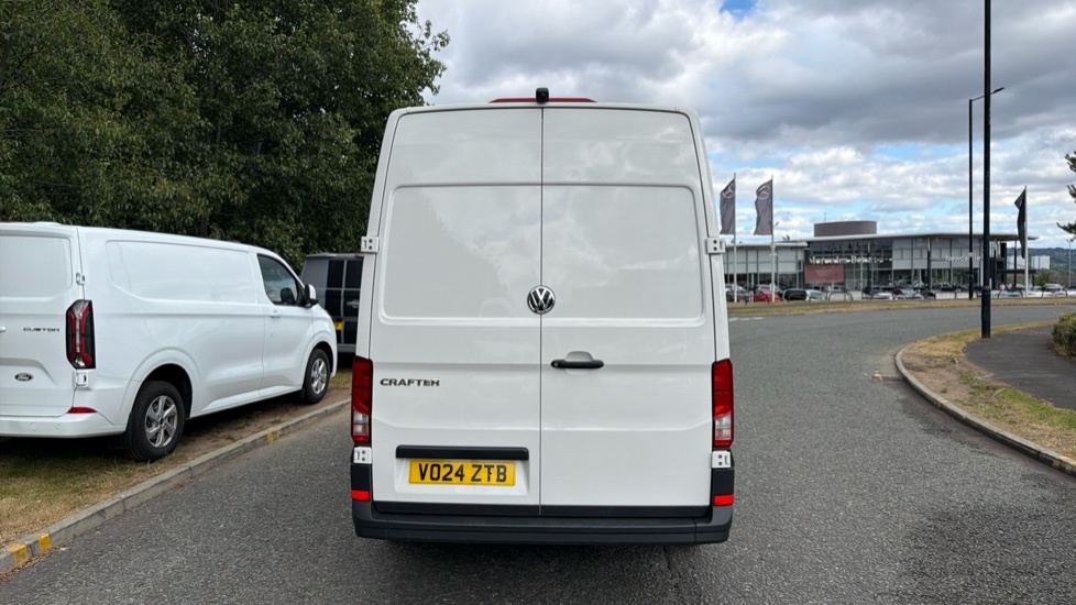 Volkswagen Crafter Cr35 Panel Van Startline Mwb 140 Ps 2.0 Tdi 6Sp Ma White #11