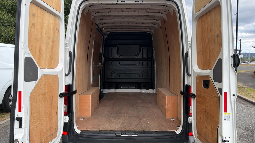 Volkswagen Crafter Cr35 Panel Van Startline Mwb 140 Ps 2.0 Tdi 6Sp Ma White #12