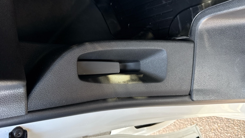 Toyota PROACE 1.5D Icon Medium Panel Van Mwb Euro 6 Ss 6Dr White #61