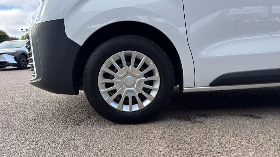 Toyota PROACE 1.5D Icon Medium Panel Van Mwb Euro 6 Ss 6Dr White #25