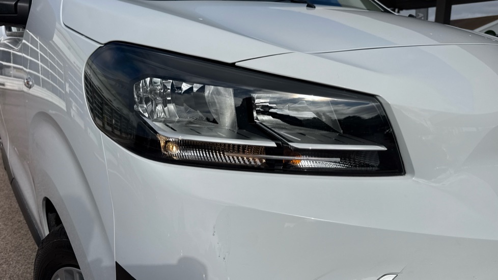 Toyota PROACE 1.5D Icon Medium Panel Van Mwb Euro 6 Ss 6Dr White #20