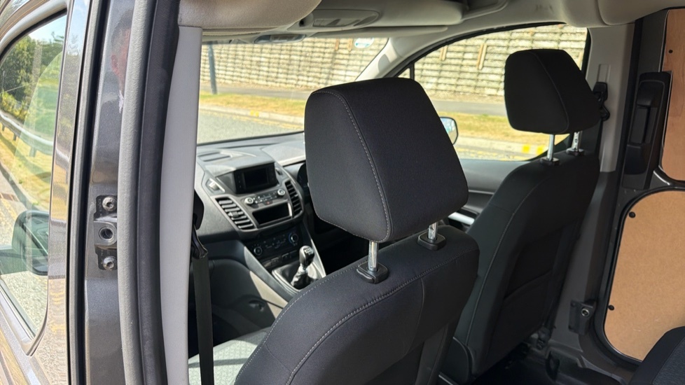 Ford Transit Connect Trend Van 230L2 1.5L Ecoblue 100Ps Fwd 6-Speed M White #18