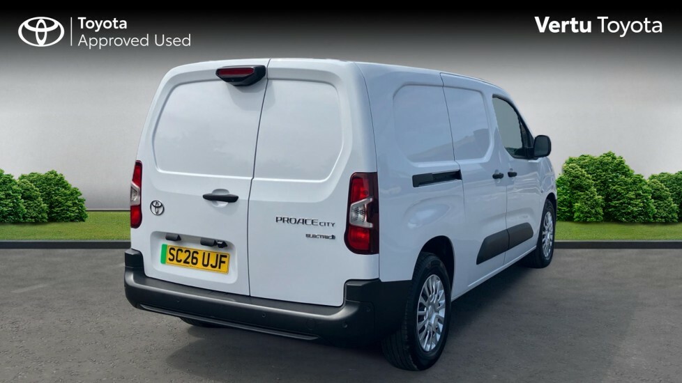 Toyota Proace City Icon White #2
