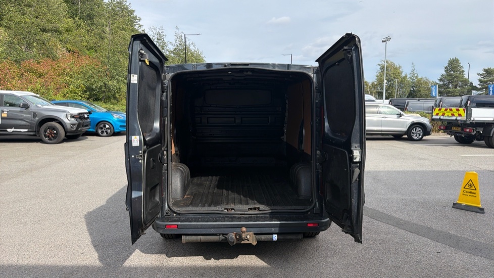 Nissan NV300   #3