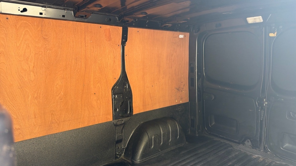 Nissan NV300   #14