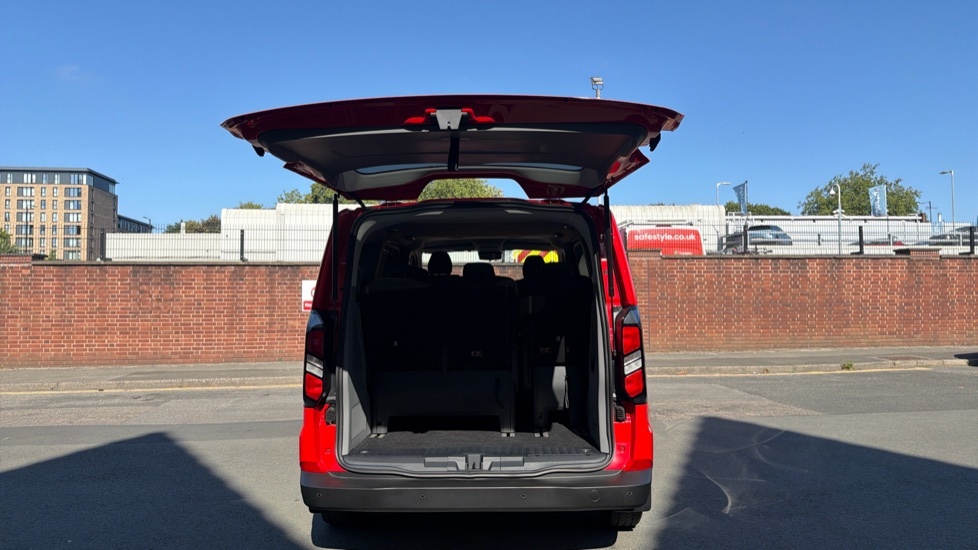 Ford Tourneo Custom Zetec Red #3