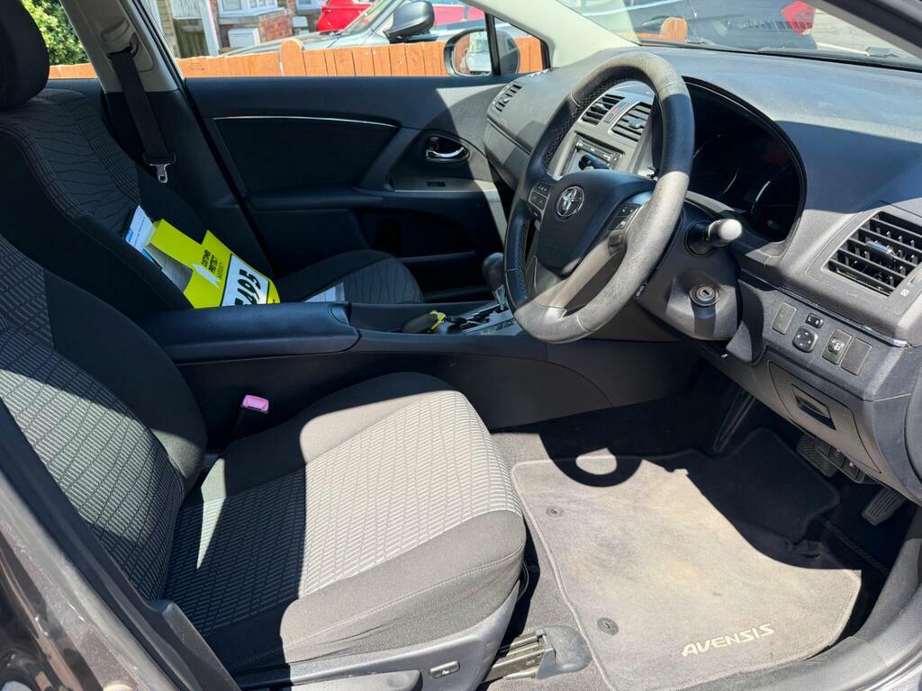 Toyota Avensis 2.0 Tr D-4d 125 Bhp Silver #18