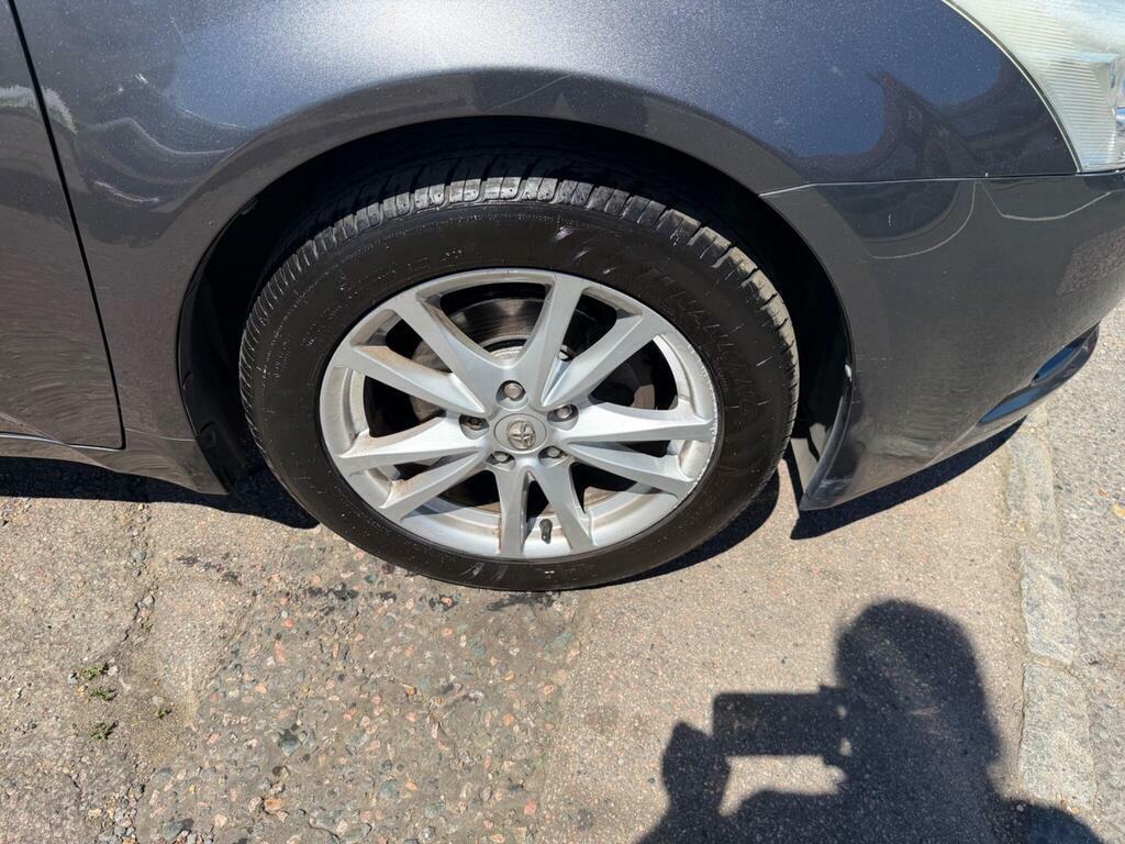 Toyota Avensis 2.0 Tr D-4d 125 Bhp Silver #11