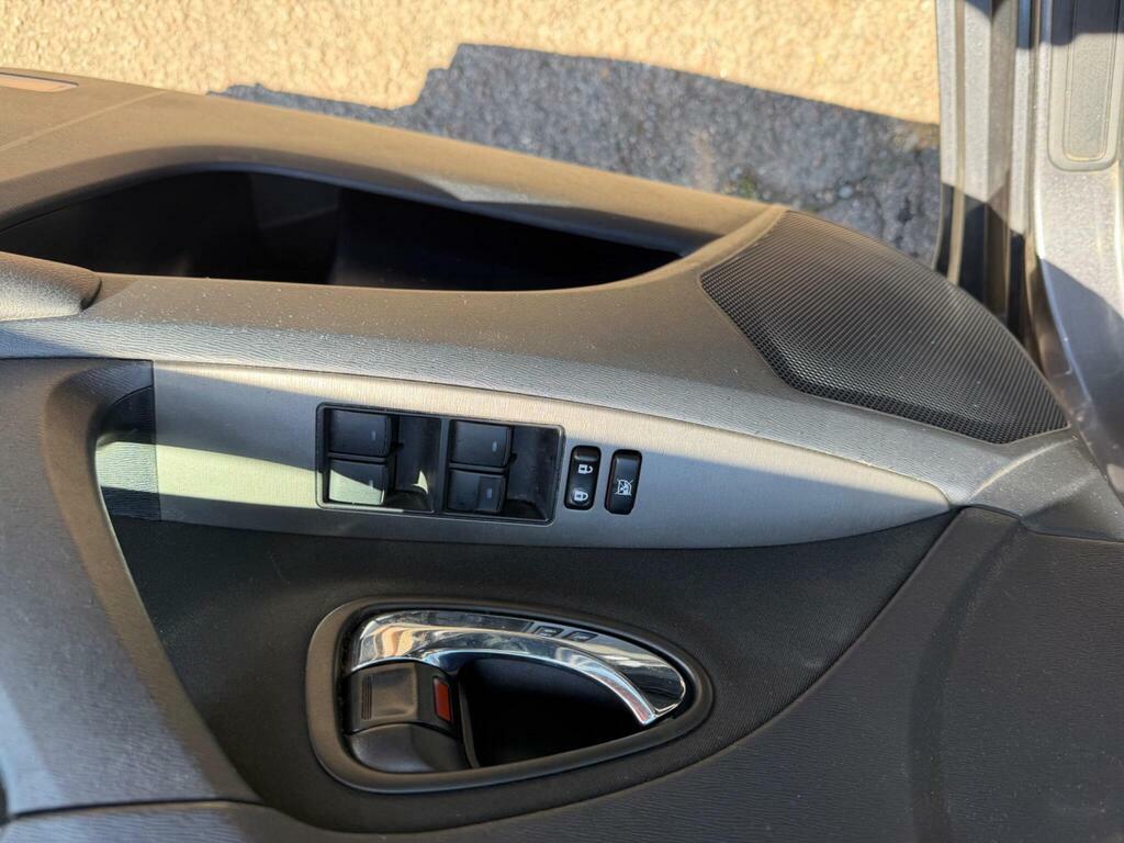 Toyota Avensis 2.0 Tr D-4d 125 Bhp Silver #19