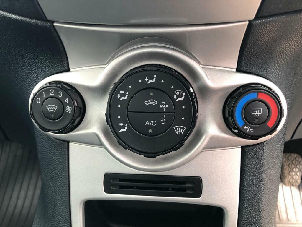 Ford Fiesta 1.2 Zetec Silver #33