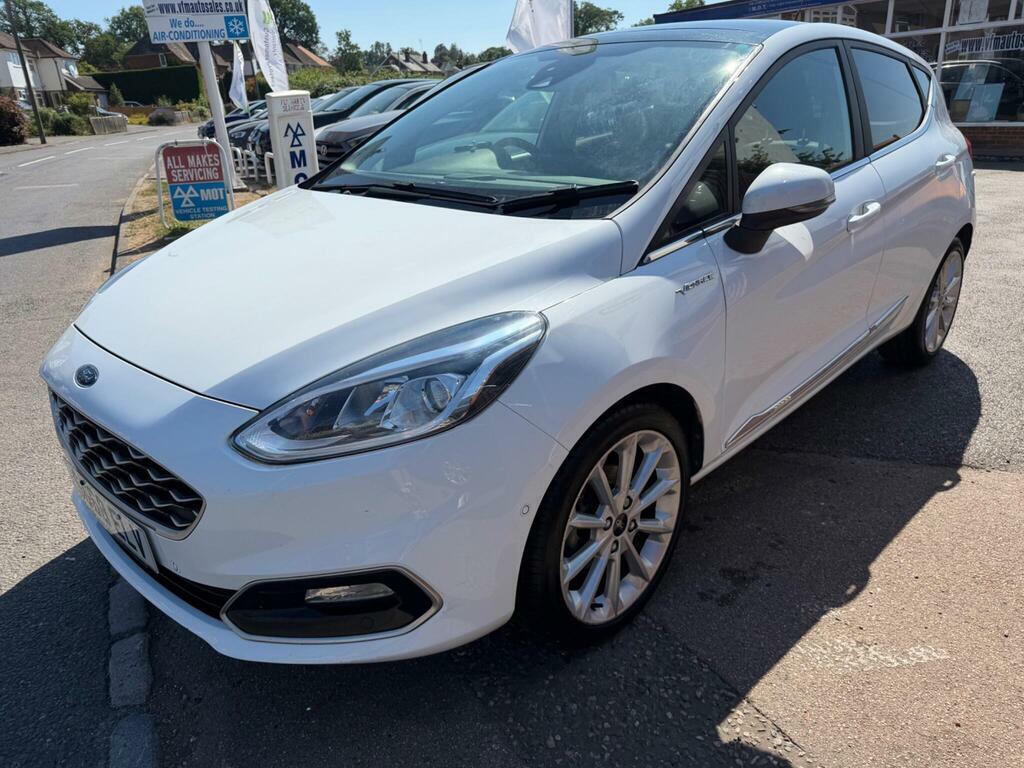 Ford Fiesta 1.0T Ecoboost Vignale Euro 6 S S White #4