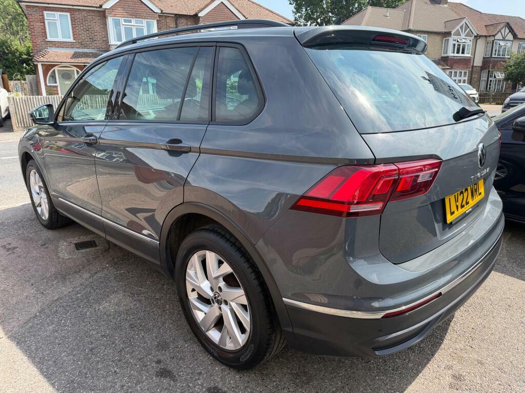 Volkswagen Tiguan 1.5 Tsi Life Euro 6 S S LV22WRL Grey #6