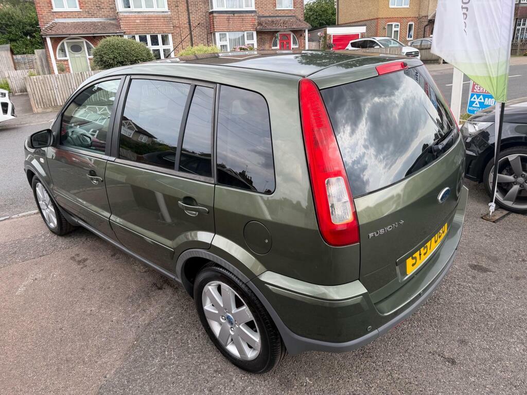 Ford Fusion 1.6 Zetec Climate Black #7