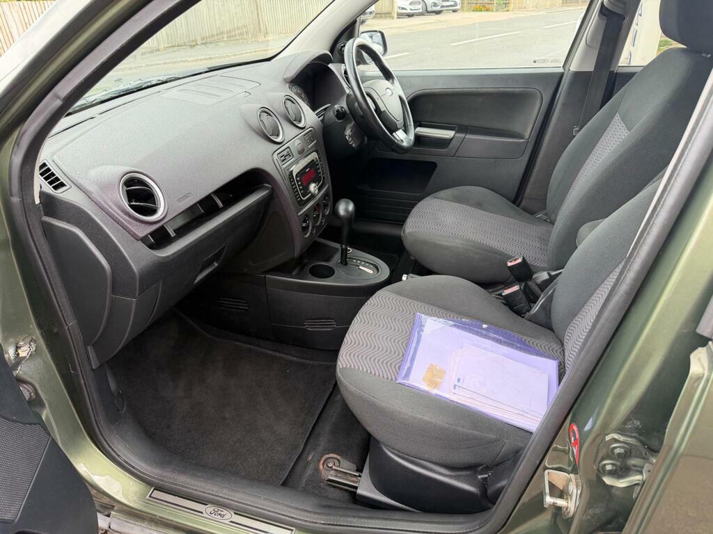 Ford Fusion 1.6 Zetec Climate Black #21