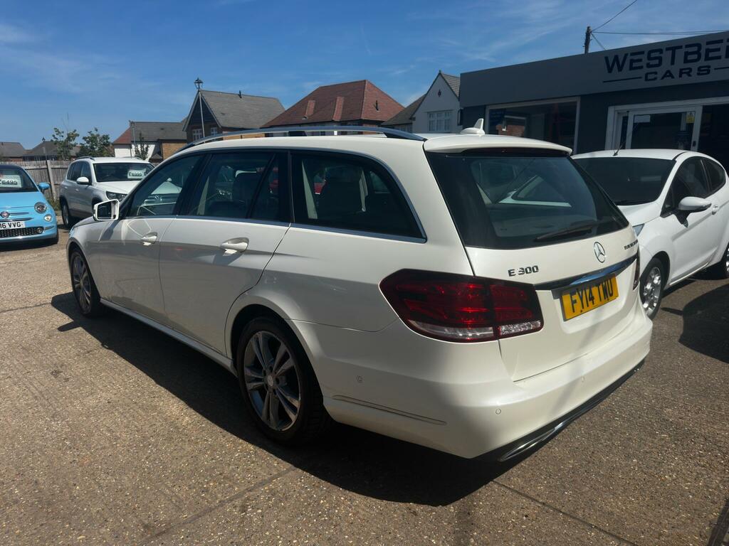 Mercedes-Benz E Class Se White #4
