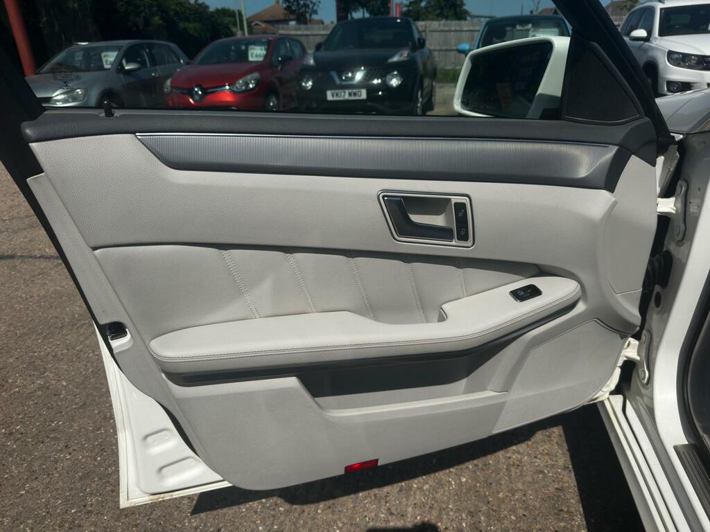 Mercedes-Benz E Class 2.1 Cdi Amg Sport Cabriolet G-tronic Euro 5 Ss White #44