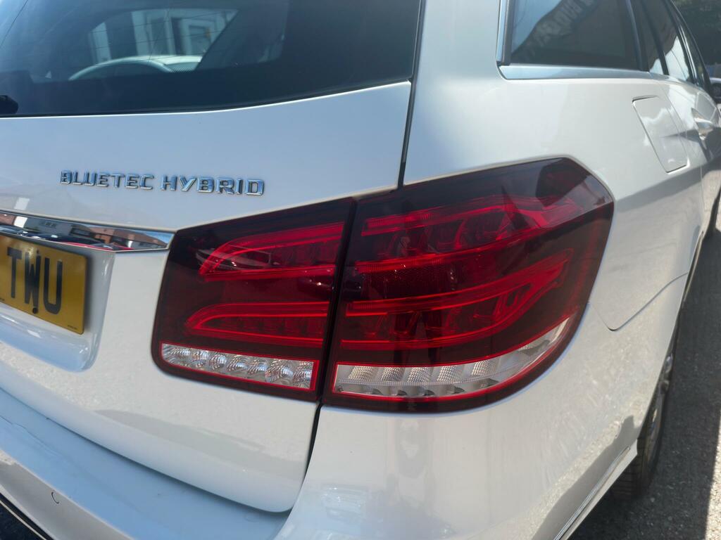 Mercedes-Benz E Class 2.1 Cdi Amg Sport Cabriolet G-tronic Euro 5 Ss White #63