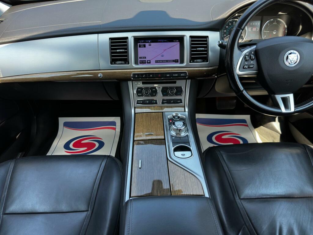 Jaguar XF  Silver #14
