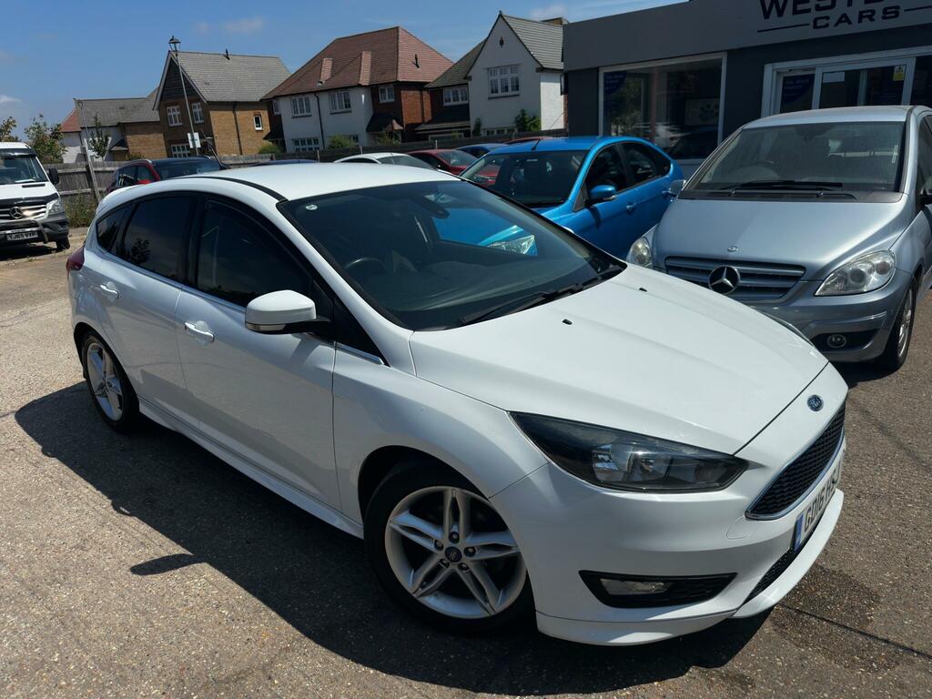 Ford Focus Zetec S White #5