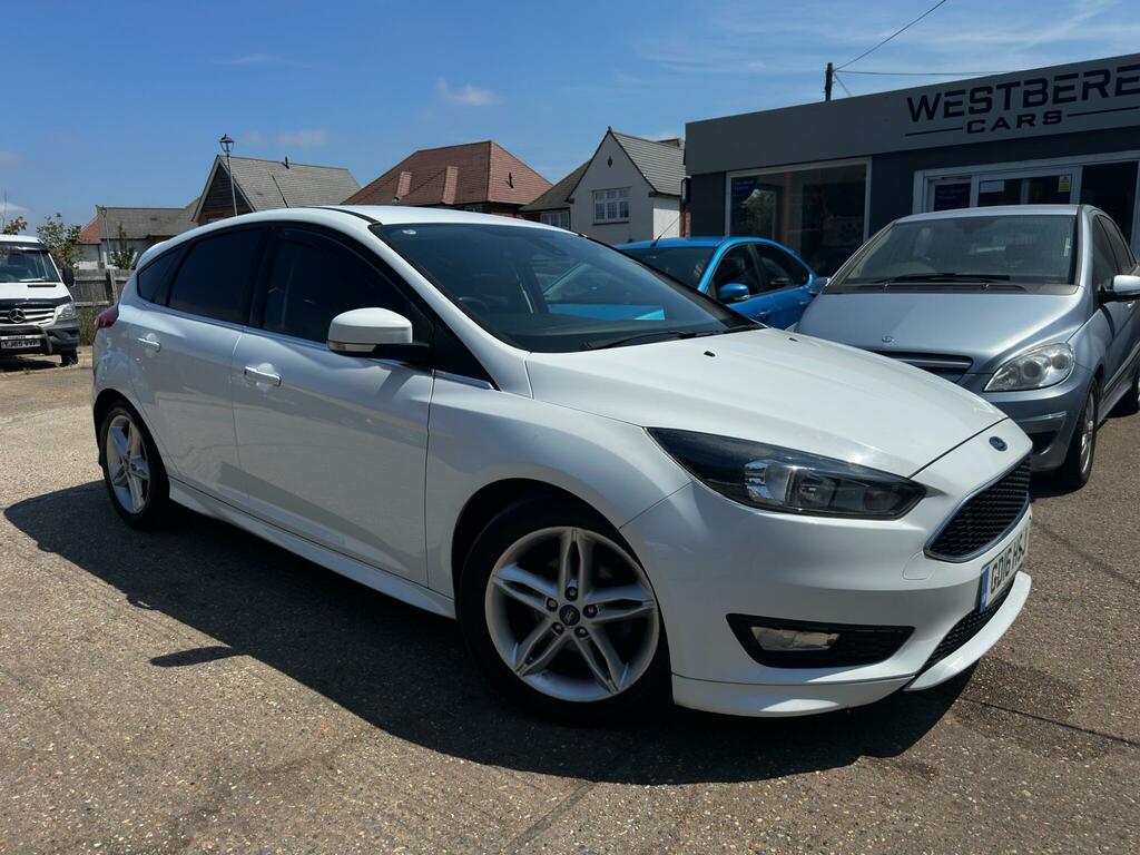 Ford Focus Zetec S White