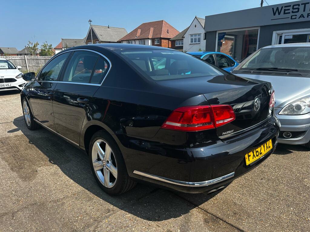 Volkswagen Passat Se Black #2