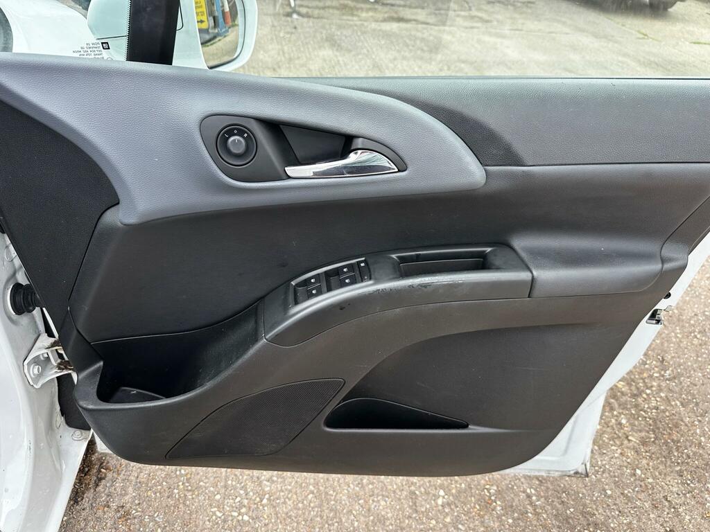 Vauxhall Meriva 1.4L Tech Line 99 Bhp Grey #26