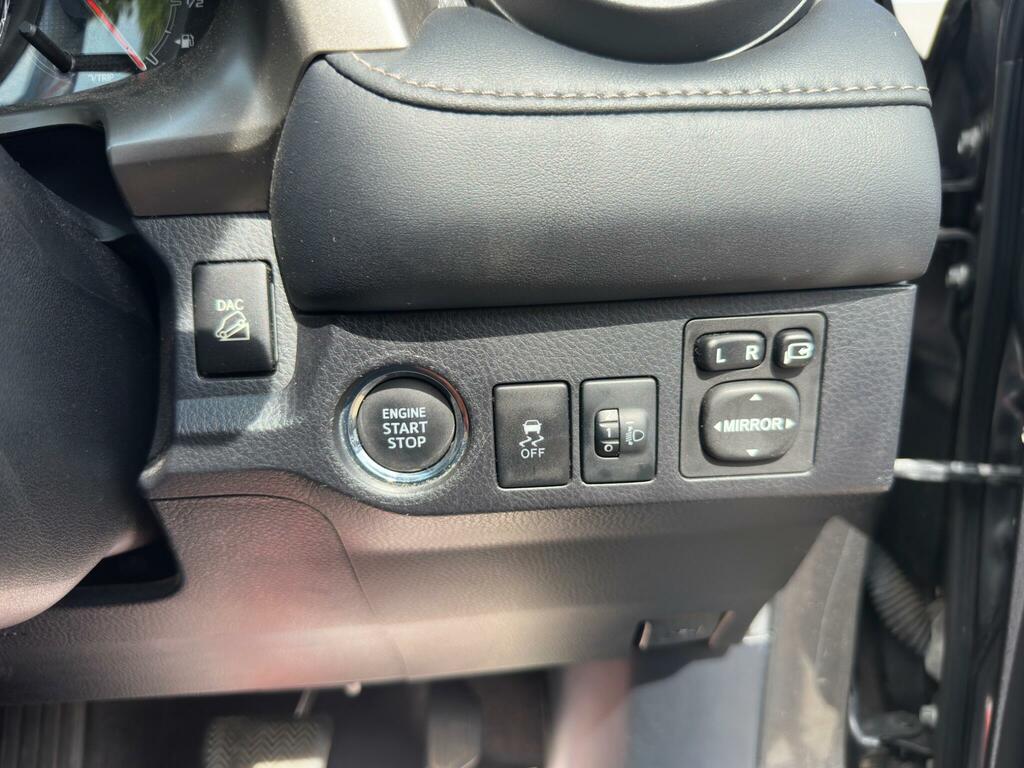 Toyota Rav 4 Rav4 Icon D-4d Black #23