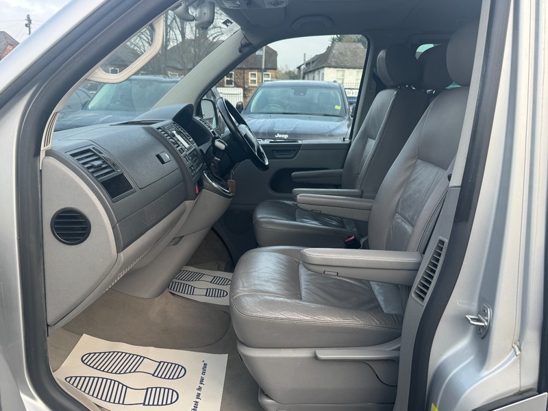 Volkswagen Caravelle 2.5 Tdi Pure Drive Executive Tiptronic Euro 4 Grey #20