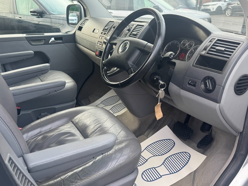 Volkswagen Caravelle 2.5 Tdi Pure Drive Executive Tiptronic Euro 4 Grey #22