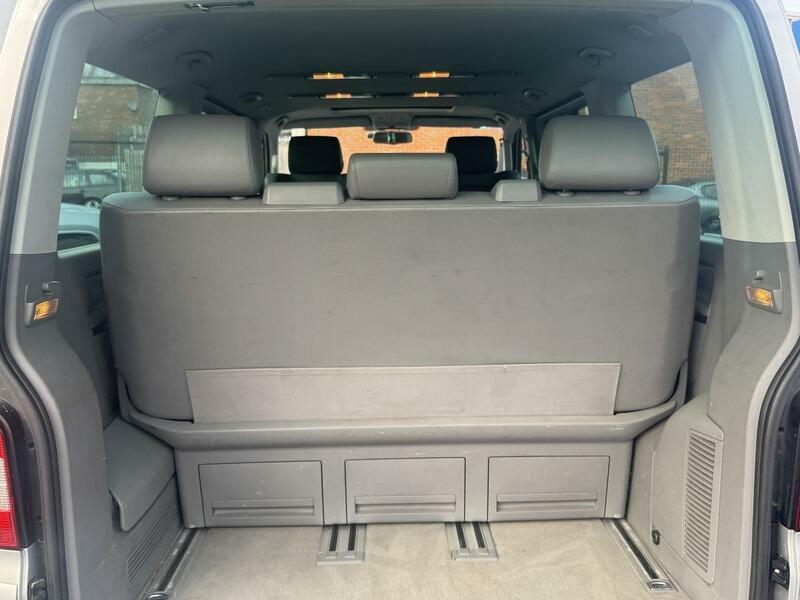 Volkswagen Caravelle Beige #43