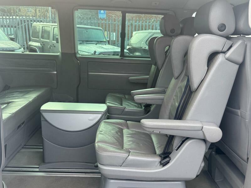 Volkswagen Caravelle Beige #41