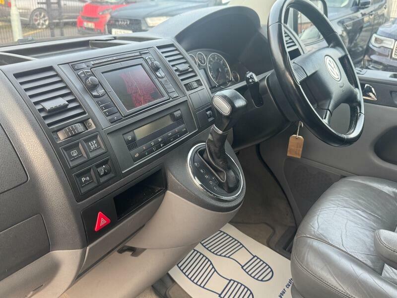 Volkswagen Caravelle Beige #28