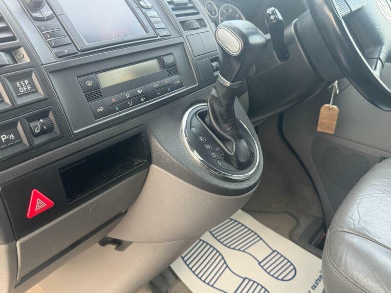 Volkswagen Caravelle Beige #26