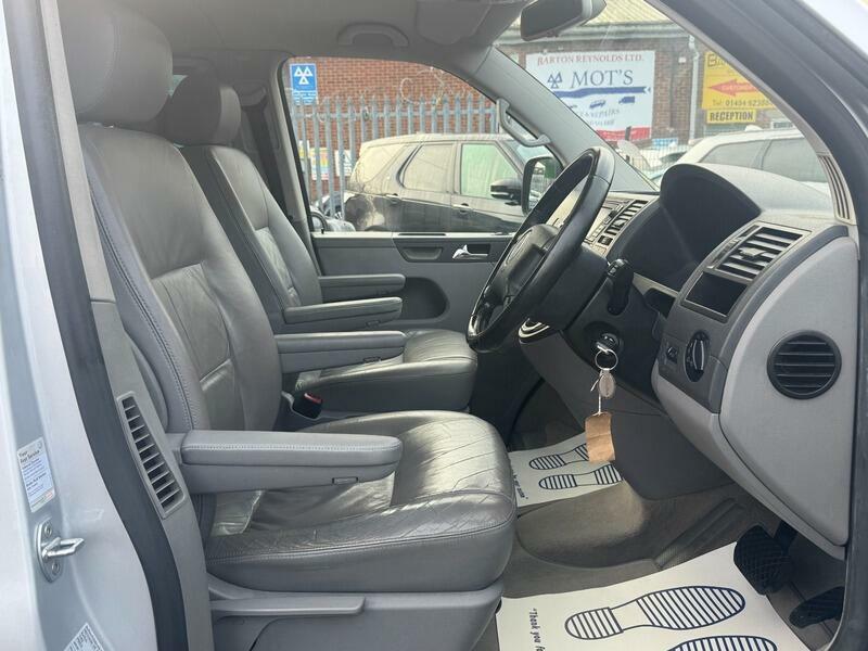 Volkswagen Caravelle Beige #23