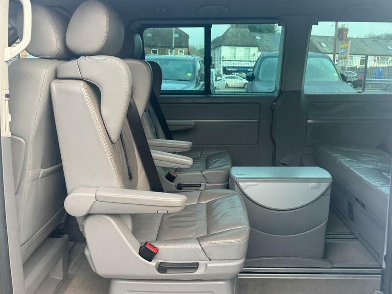 Volkswagen Caravelle Beige #42