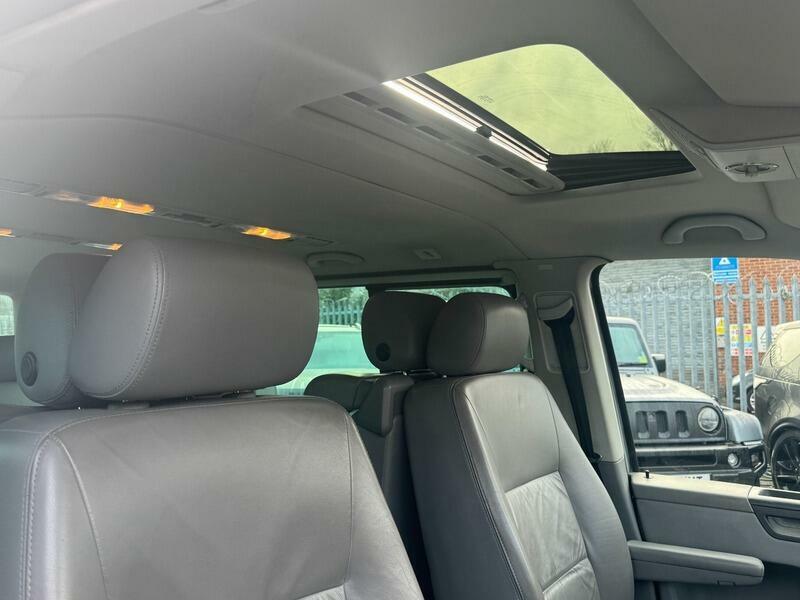 Volkswagen Caravelle Beige #35