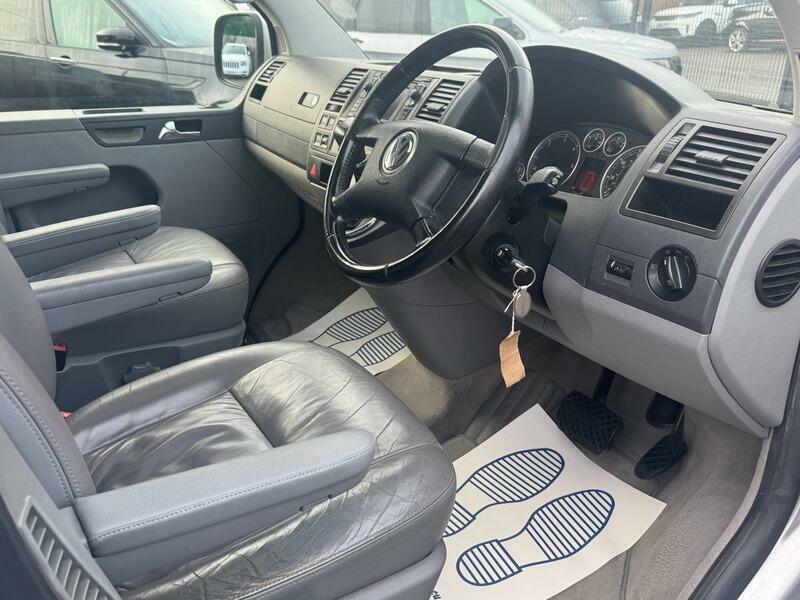 Volkswagen Caravelle Beige #22