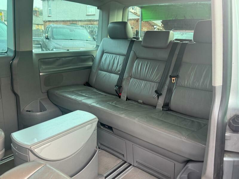 Volkswagen Caravelle Beige #38