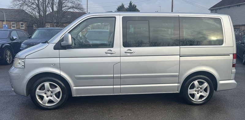 Volkswagen Caravelle 2.5 Tdi Pure Drive Silver #2