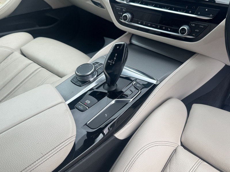 BMW 5 Series Saloon 2.0 530E M Sport Iperformance Saloon 2018 Black #29
