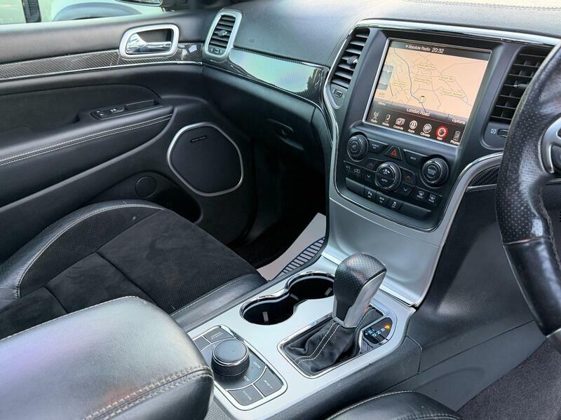 Jeep Grand Cherokee 3.0 Crd Summit Red #35