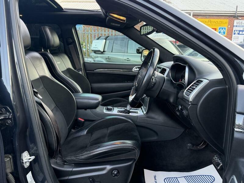 Jeep Grand Cherokee 3.0 Crd Summit Red #31