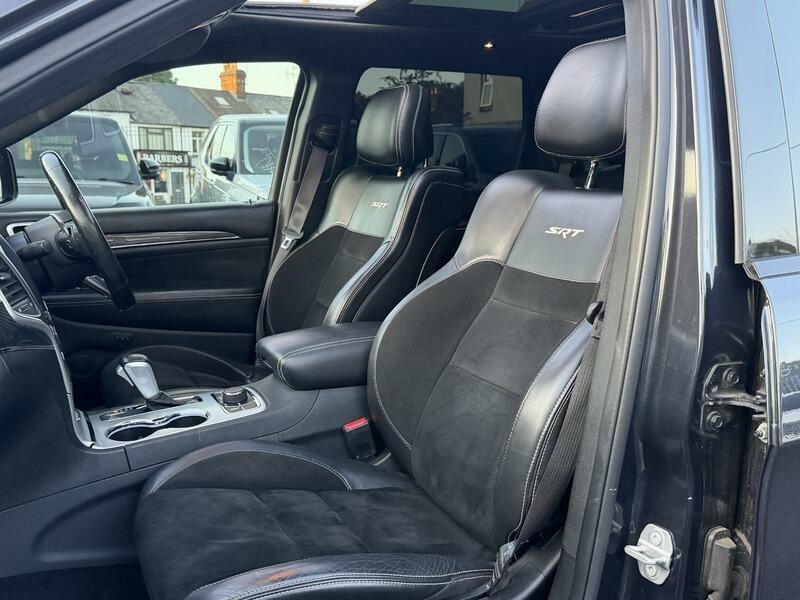 Jeep Grand Cherokee 3.0 Crd Summit Red #29